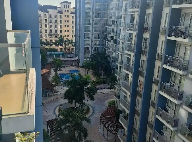 Palm Wood Condotel マニラ市